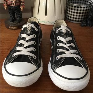 Converse Black Low Tops
